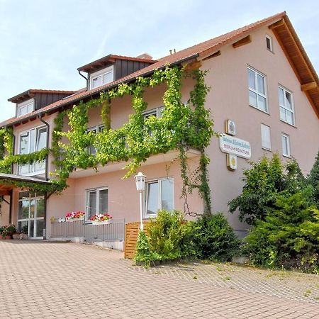 Hotel Gaestehaus Kleine Kalmit Landau in der Pfalz Exterior foto